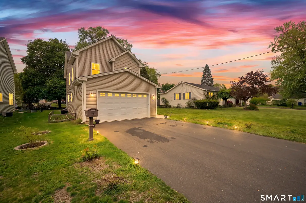 15 Third Street, Windsor Locks, CT 06096 - #1
