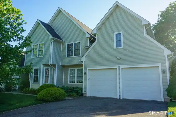 33 Knoll Ridge Court, Middletown, CT 06457