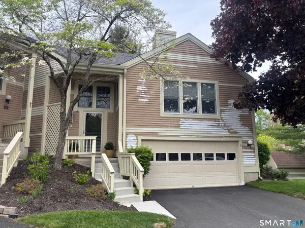 33 Britannia Drive, Danbury, CT 06811