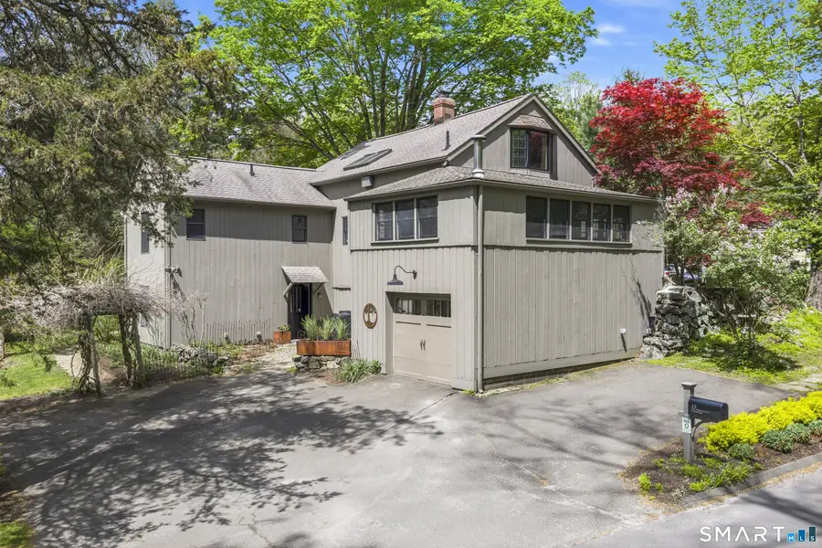 19 Farrell Road, Newtown, CT 06470 - #2