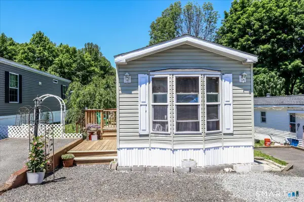 11 Shadow Lane, New Milford, CT 06776