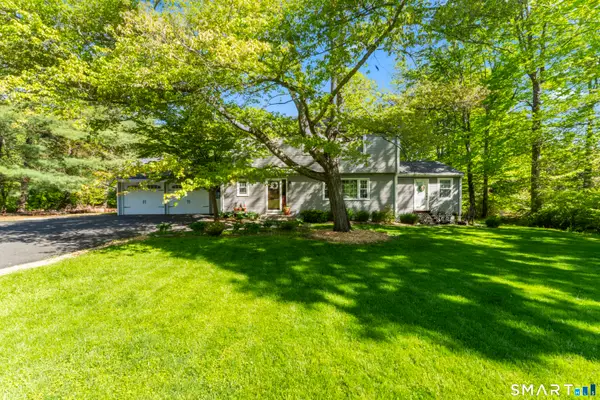 23 Hall Lane, Newtown, CT 06470
