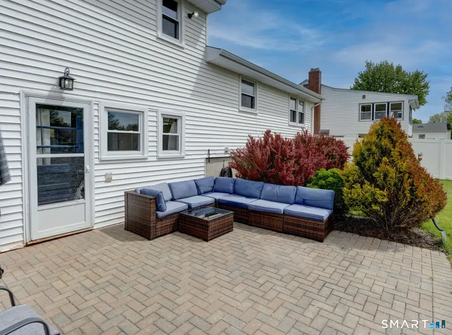 25 King Edward Road, West Hartford, CT 06117 - #3