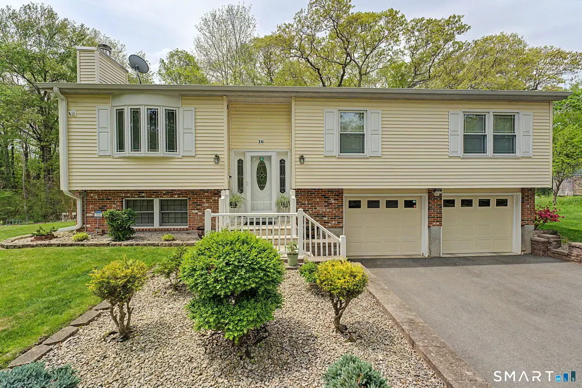 16 Kings Highway, Gales Ferry, CT 06335 - #1