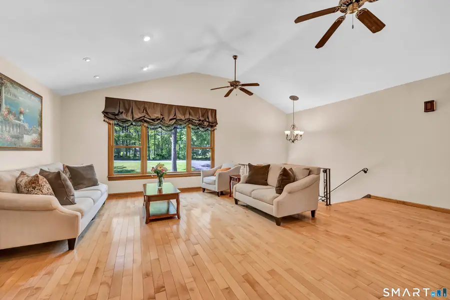 20 Judith Drive, Danbury, CT 06811 - #2