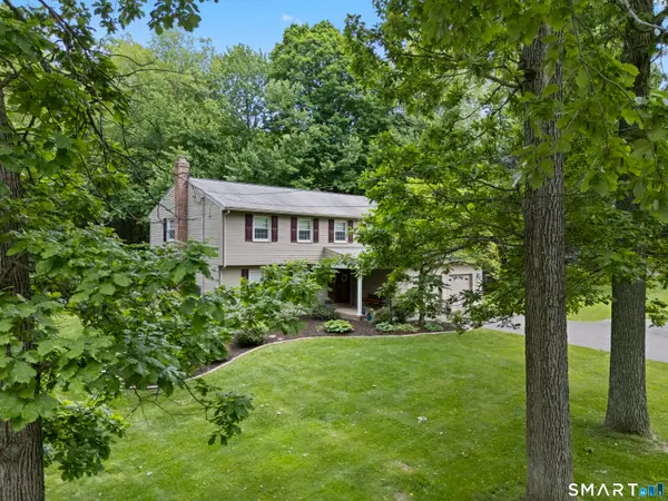 14 Amy Lane, Simsbury, CT 06070