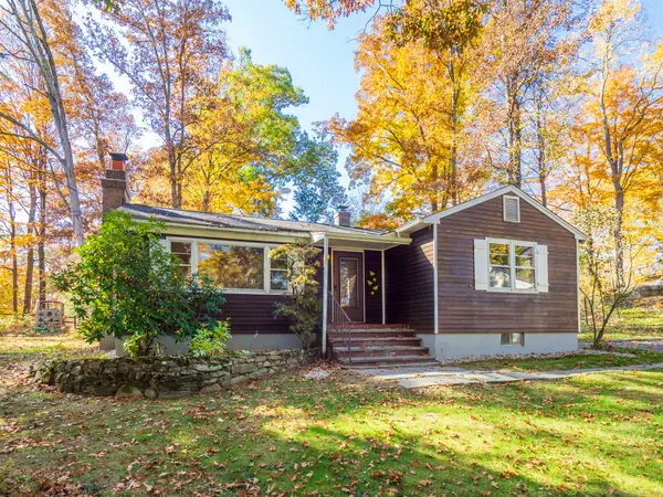 27 Woodland Way, Ridgefield, CT 06877