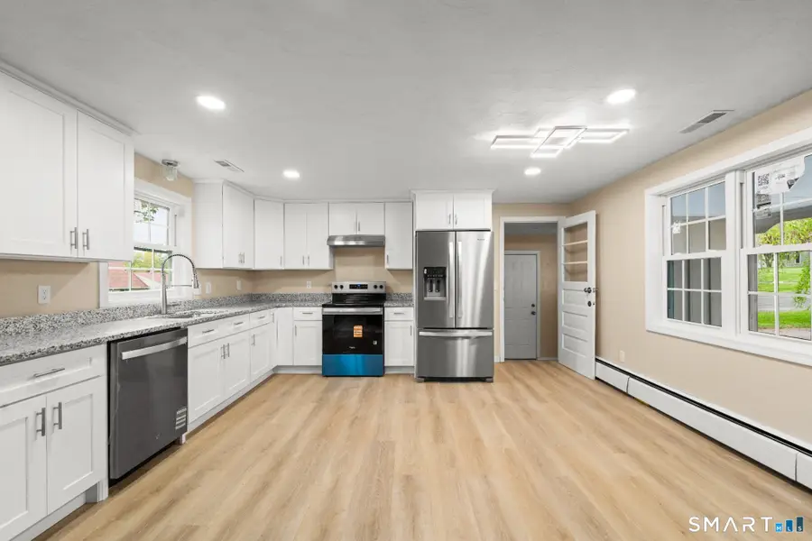 7 Cannon Street, Windsor Locks, CT 06096 - #3