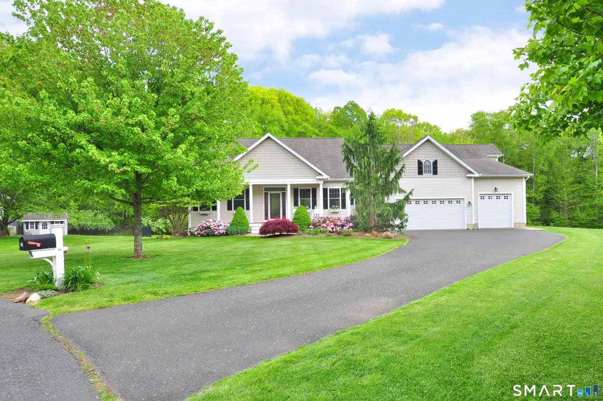 19 Claire Lane, Bloomfield, CT 06002 - #1