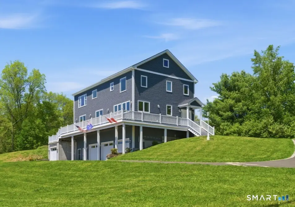 8 Buckingham Road, Derby, CT 06418 - #1