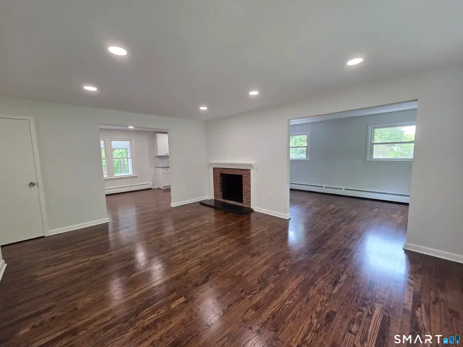 7 Longview Road, Newtown, CT 06482 - #2