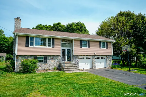 40 Orchard Street, Avon, CT 06001