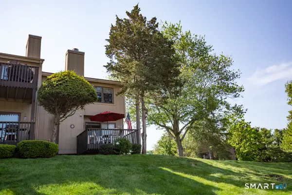 15 Pilgrim Harbor #A, Wallingford, CT 06492