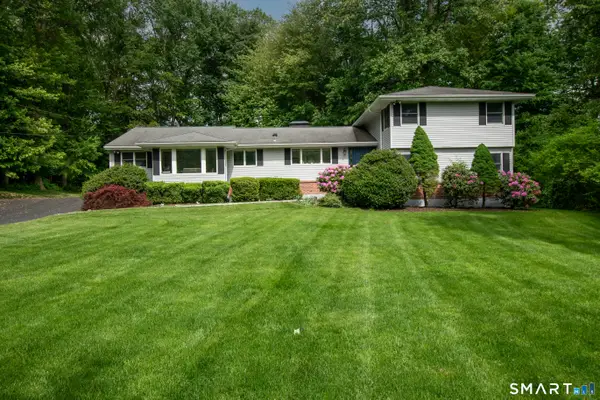 3 May Drive, Norwalk, CT 06850