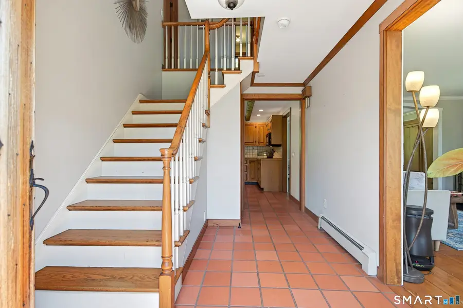 174 Huntingtown Road, Newtown, CT 06470 - #3