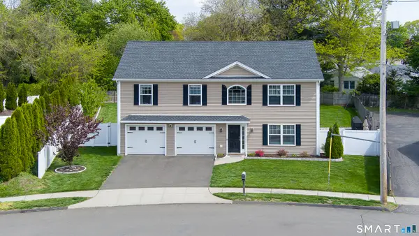 20 Twin Oaks Terrace, Milford, CT 06460