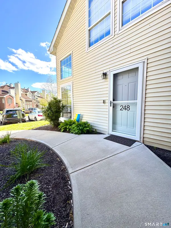 248 Carriage Crossing Lane #248, Middletown, CT 06457