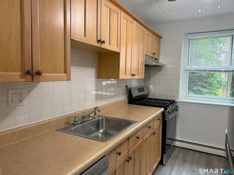 27 Northill Street #1P, Stamford, CT 06907 - #3