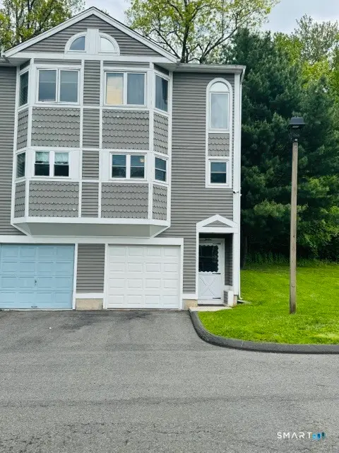 1655 North Colony Road #12, Meriden, CT 06450