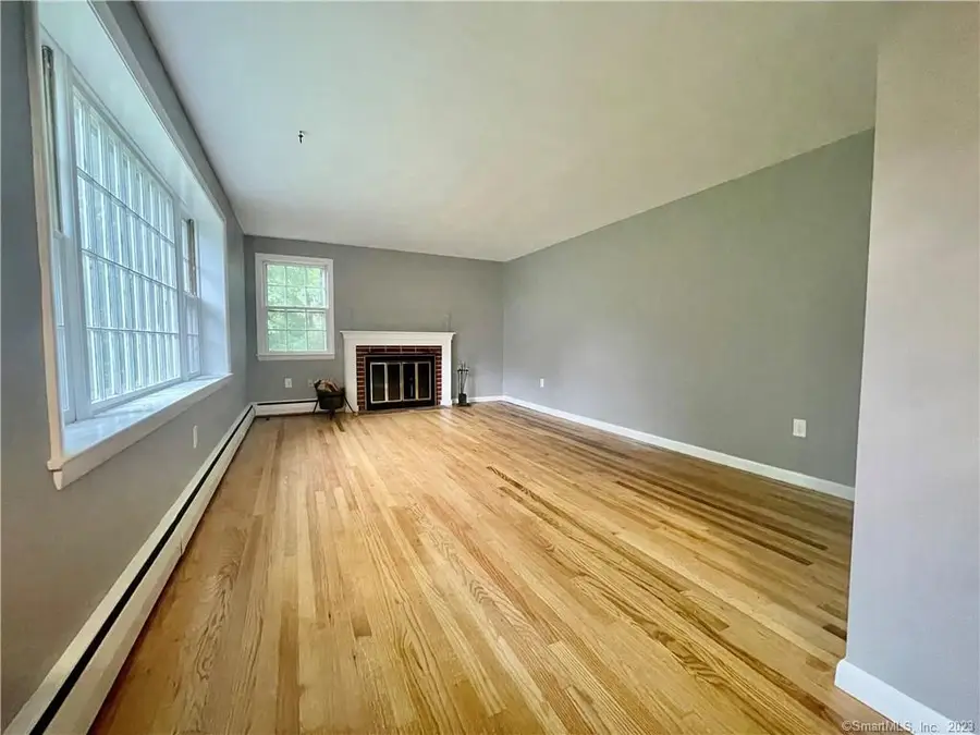 16 Briarwood Drive, Simsbury, CT 06070 - #3