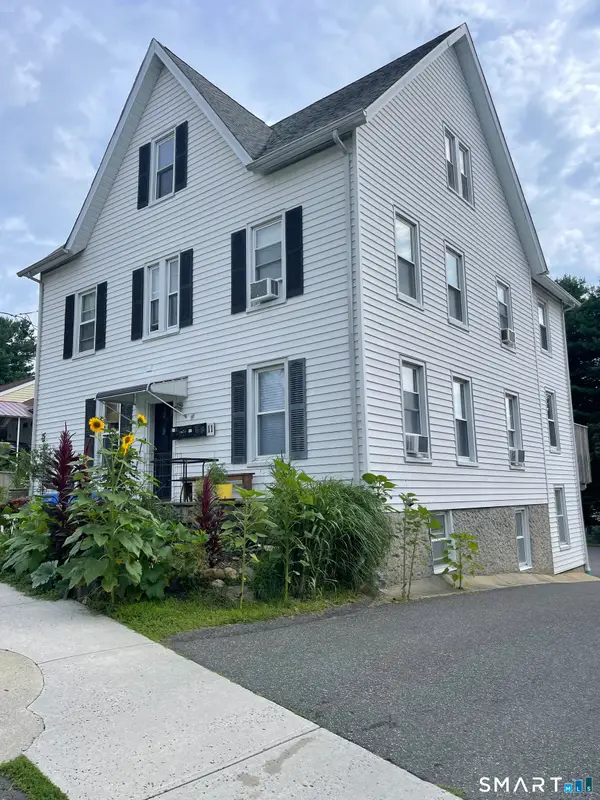 11 Stone Street, Danbury, CT 06810