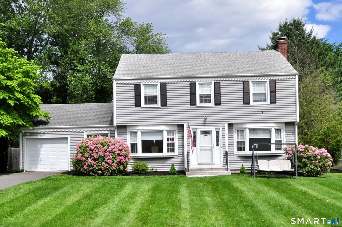 16 Miamis Road, West Hartford, CT 06117 - #1