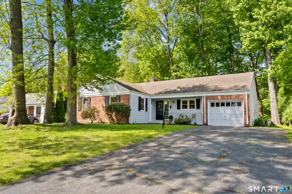 25 Miamis Road, West Hartford, CT 06117