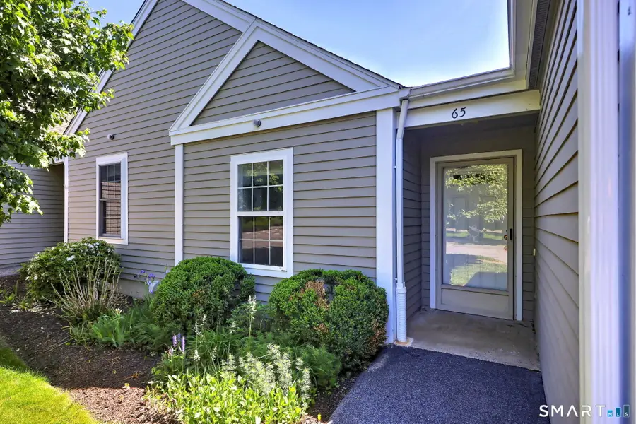 65 Elizabeth Circle #65, Newtown, CT 06482 - #3