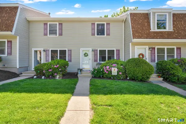 221 Brentwood Drive #221, Wallingford, CT 06492