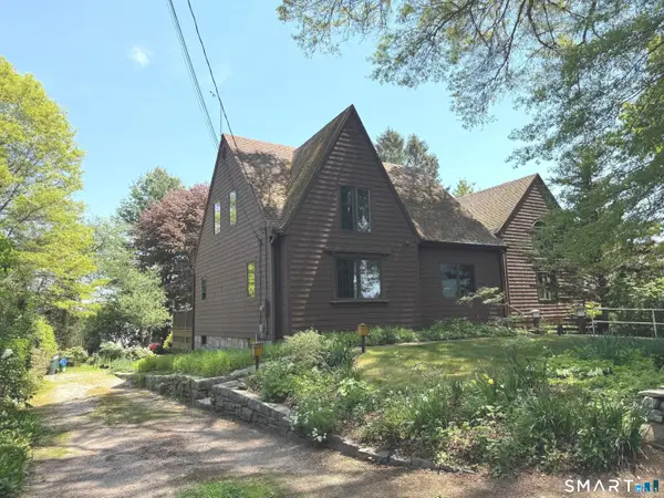8 Ivy Road, Stonington, CT 06355