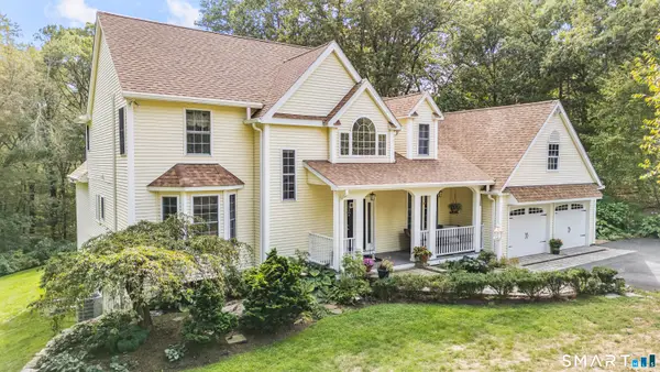 14 Wychwood Lane, Oxford, CT 06478