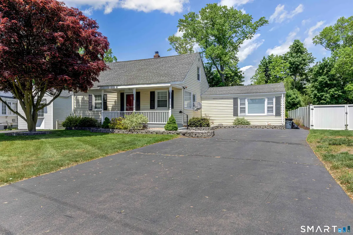 26 Macarthur Road, North Haven, CT 06473 - #1