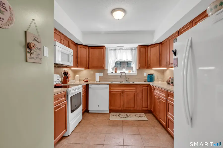 190 Tomlinson Avenue #13E, Plainville, CT 06062 - #3
