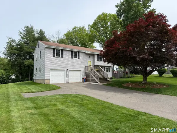 18 Richard Lane, Bloomfield, CT 06002