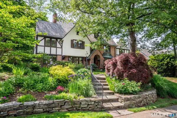 7 Fernwood Road, West Hartford, CT 06119