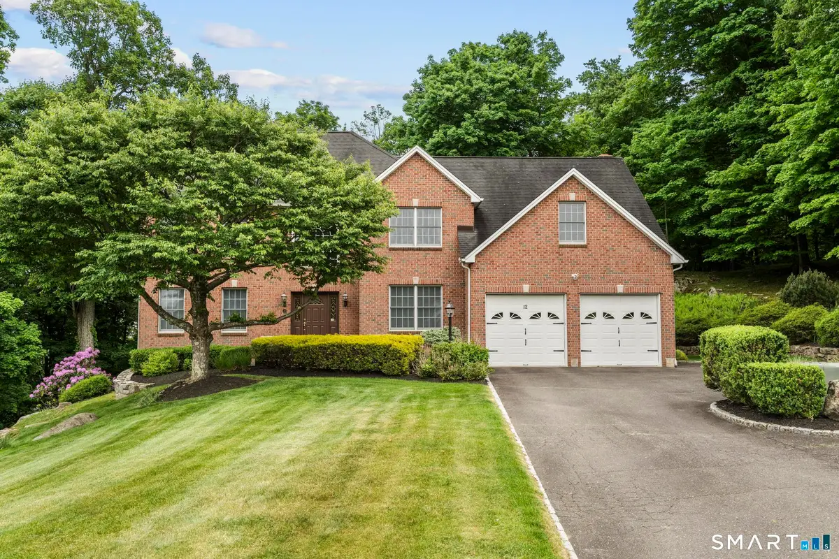 12 Logans Way, Danbury, CT 06811 - #1
