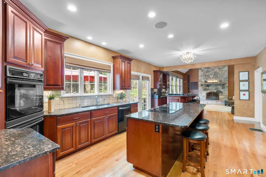 12 Logans Way, Danbury, CT 06811 - #2
