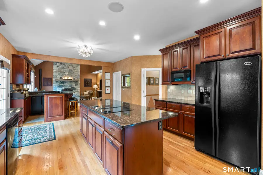 12 Logans Way, Danbury, CT 06811 - #3