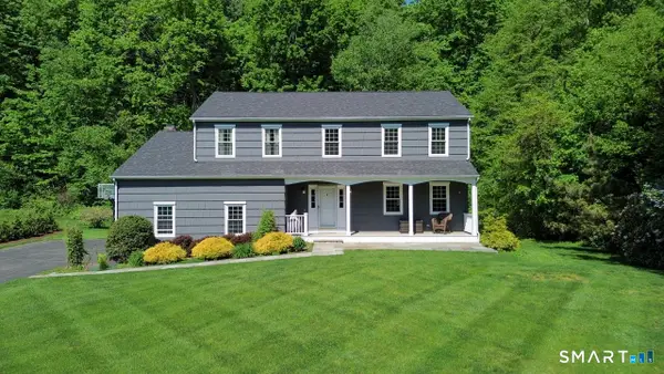 37 Vintage Road, Trumbull, CT 06611