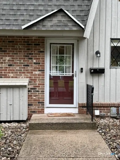 253 West Street #3, Southington, CT 06489