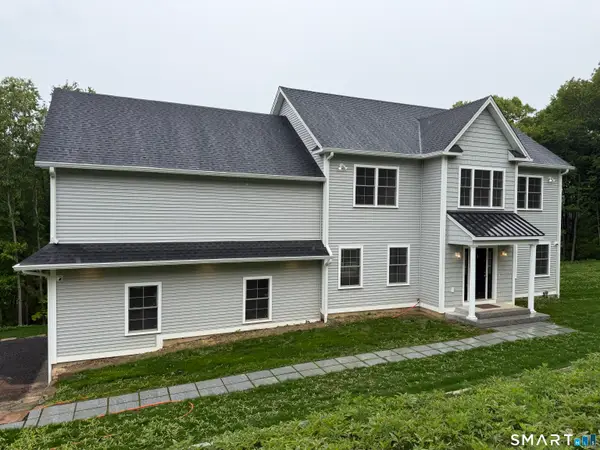 4 Jans Way, Guilford, CT 06437