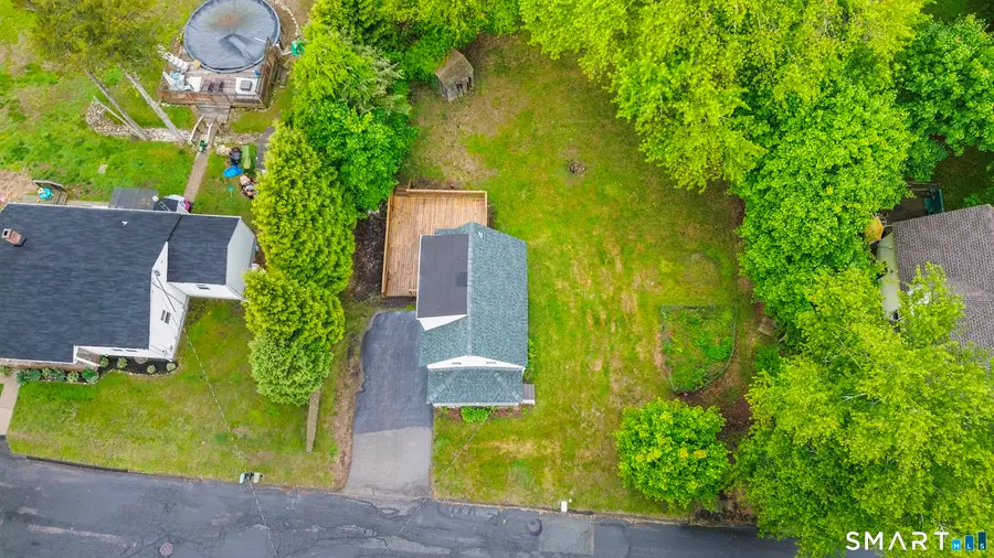 23 James Avenue, Quaker Hill, CT 06375 - #3