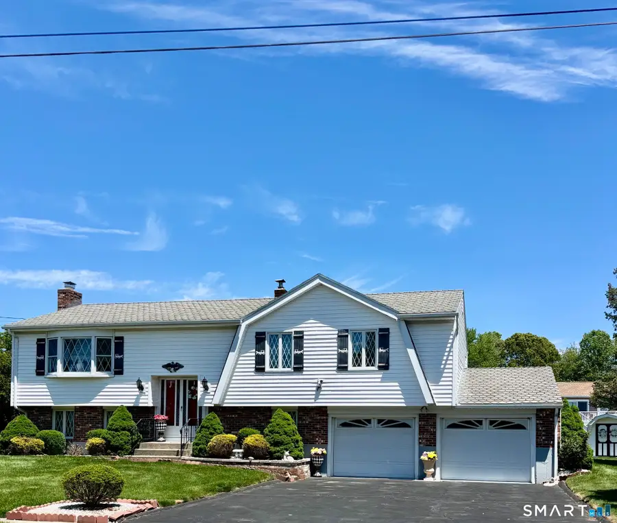 15 Bridle Path Lane, West Haven, CT 06516 - #2