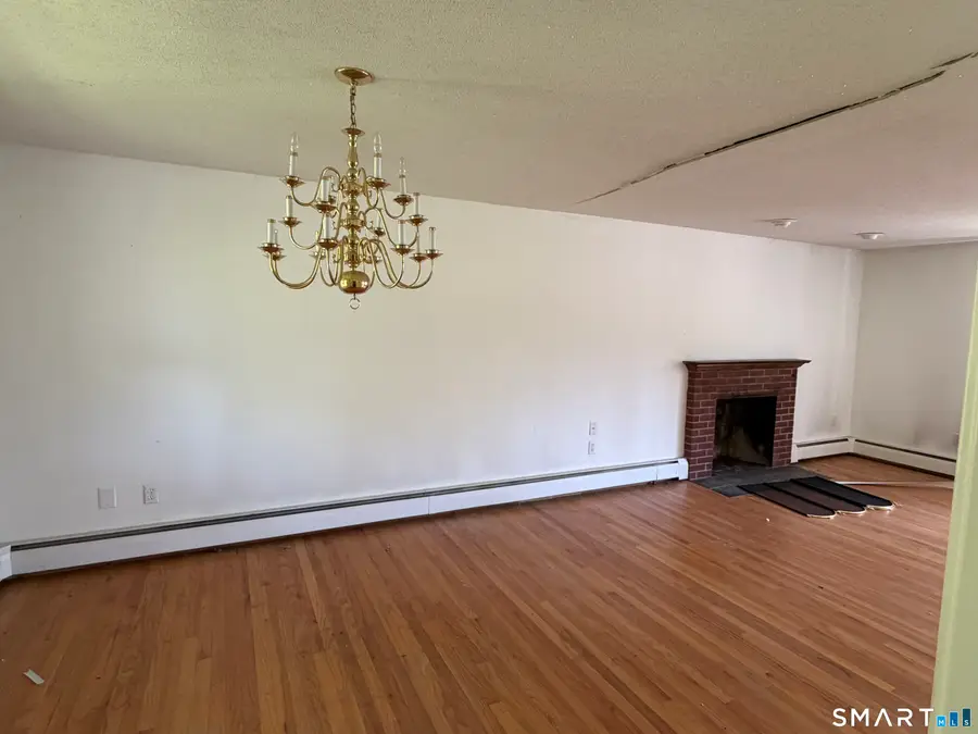16 Ardmore Street, New Britain, CT 06053 - #3