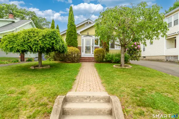 62 Fennbrook Road, West Hartford, CT 06119