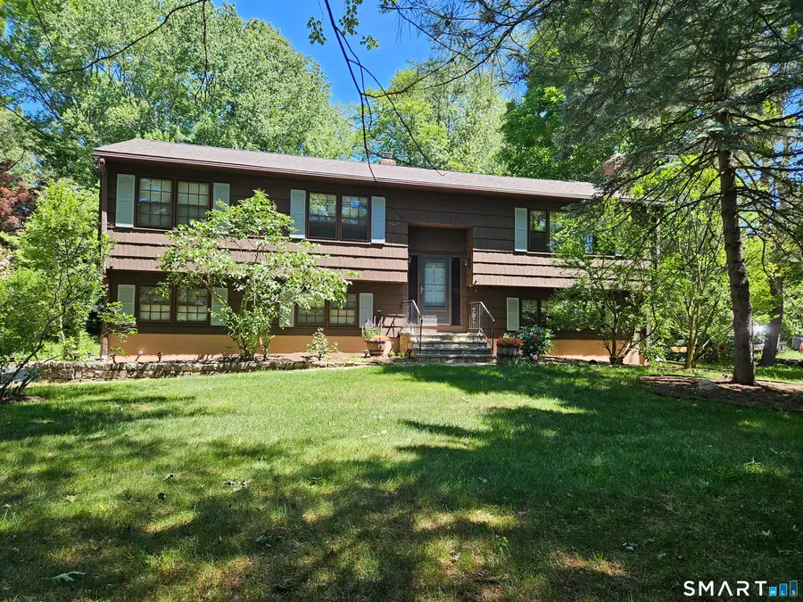 2010 Old Town Road, Trumbull, CT 06611 - #2