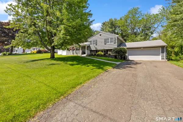 59 Surrey Drive, North Haven, CT 06473