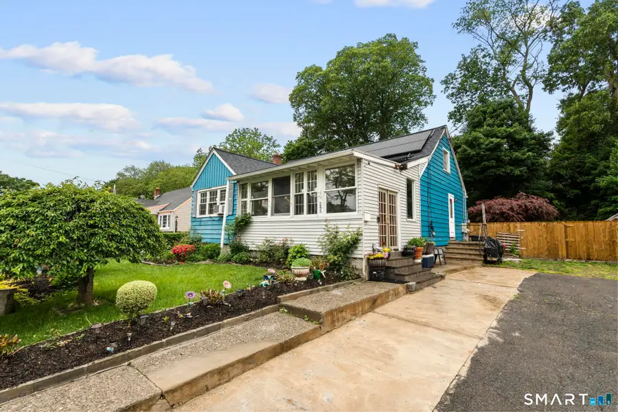 265 Jennings Avenue, Bridgeport, CT 06610 - #2