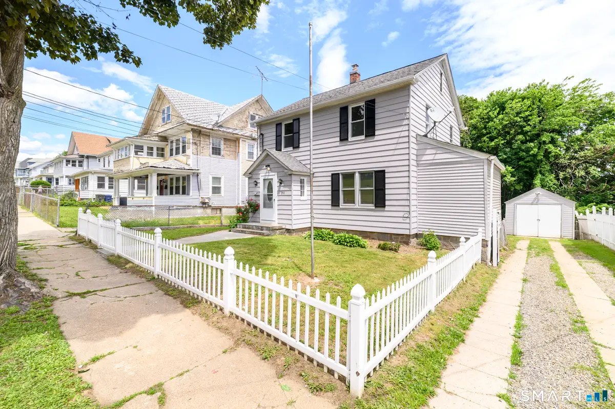 206 Ridgefield Avenue, Bridgeport, CT 06610 - #1