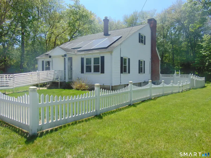381 Chestnut Hill Avenue, Waterbury, CT 06704 - #2